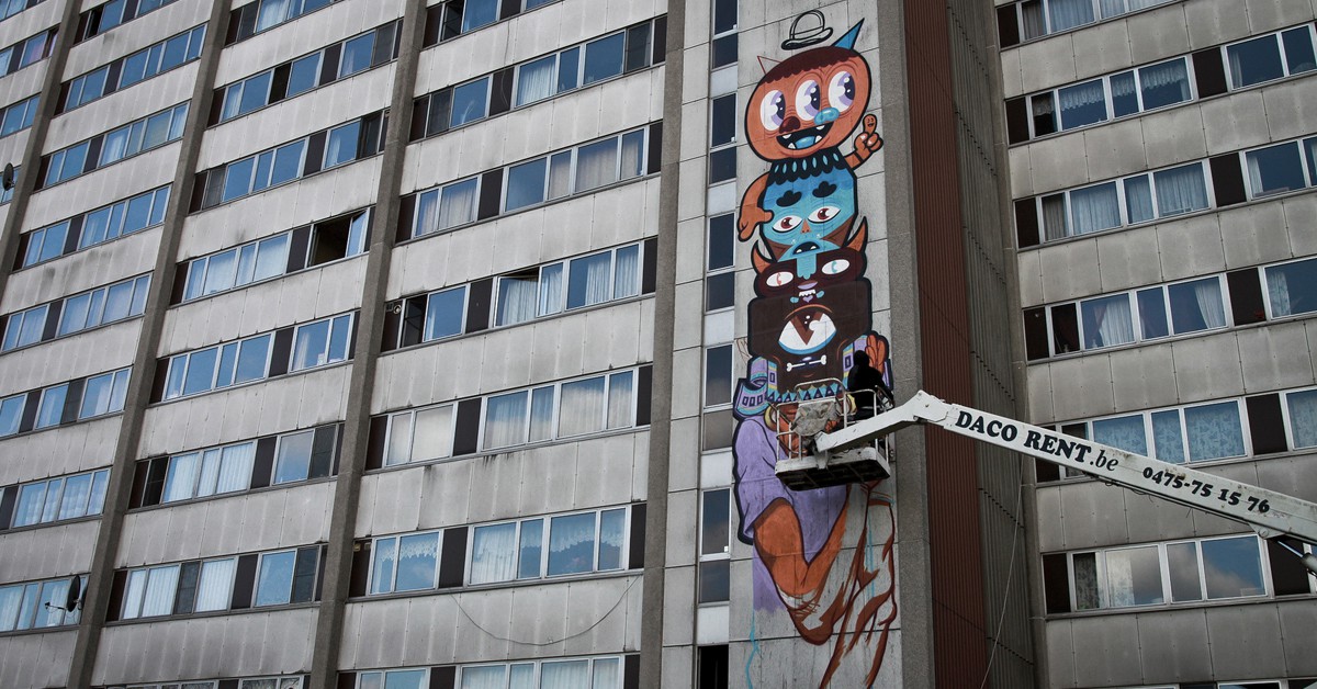 El graffiti Totem en curso