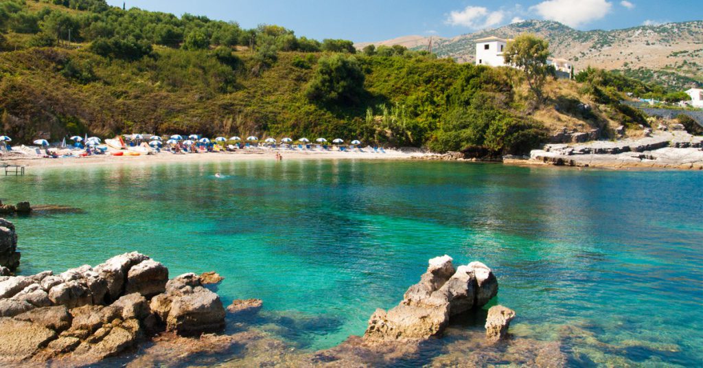 imagen kassiopi playa en Corfu Grecia