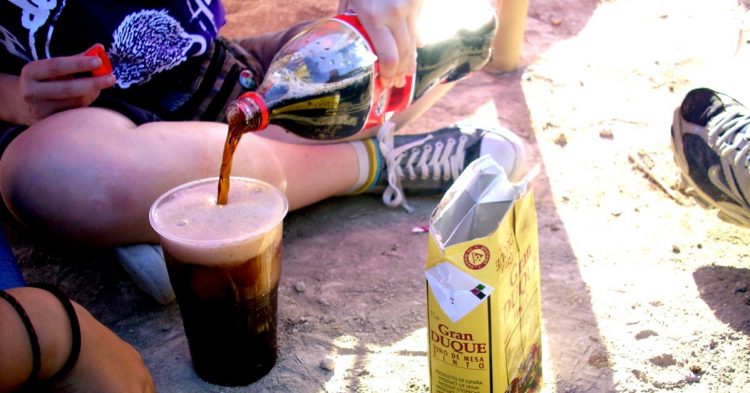 Sigue leyendo La increíble historia del calimocho que te dejará sin palabras