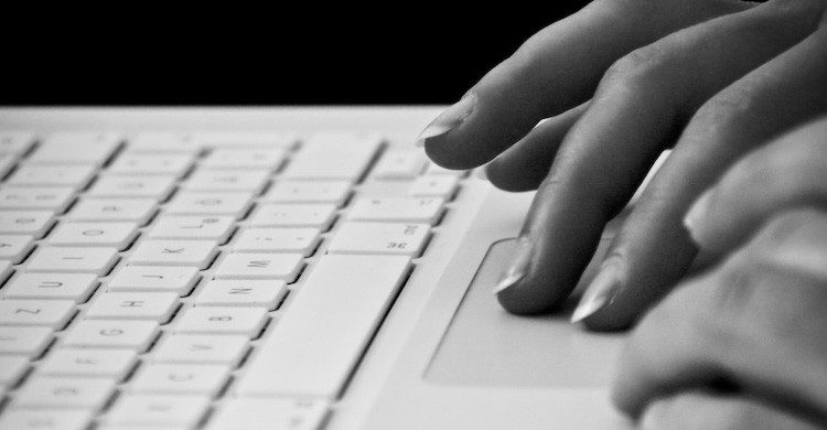 Lee opiniones antes de realizar tu compra online (Fuente: Anonymous Account / Flickr)