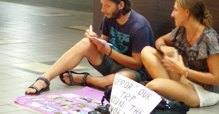 beg-packers en Singapur (Maisarah Abu Samah, Twitter)