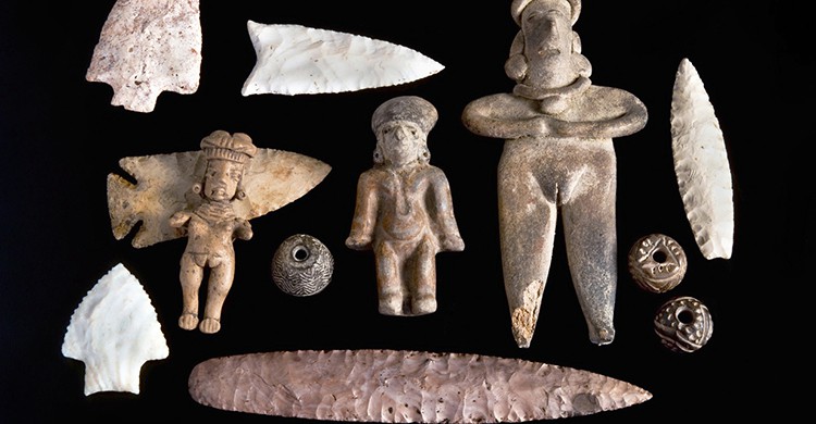 Varias antigüedades precolombinas