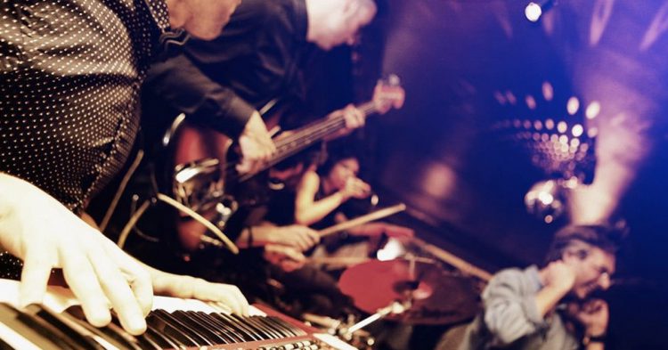 Barcelona de copas por la noche