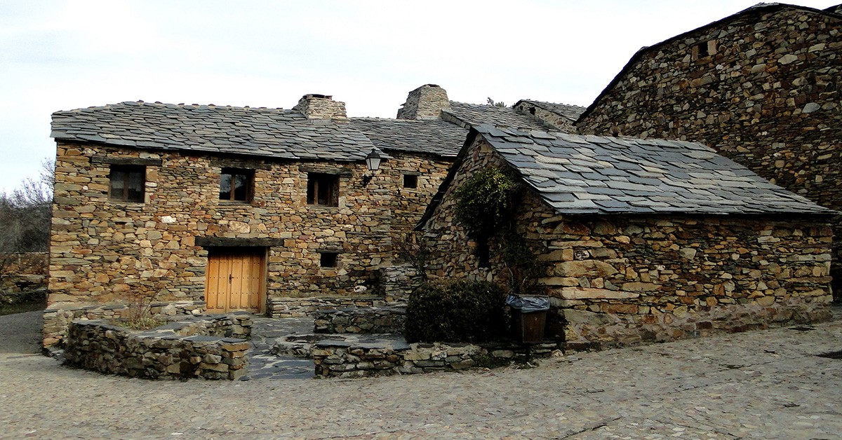 Casas de pizarra en Umbralejo