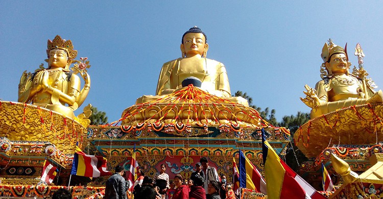 Estatua de Buda en un templo de Nepal