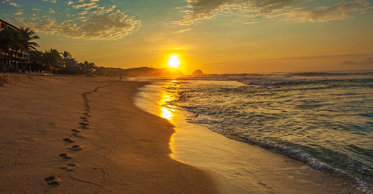 Vistas de la Playa Zipolite, en Oaxaca, México