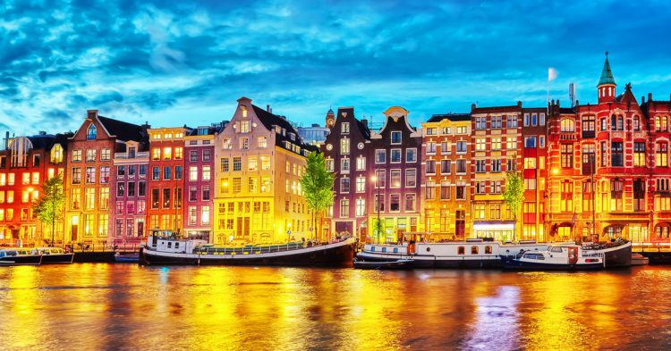 Vuelo + 3 noches de hotel en Ámsterdam desde 192€
