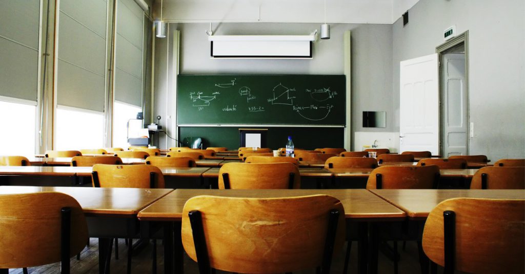 Sigue leyendo 5 colegios a los que no se te ocurriría faltar (por tu bien)