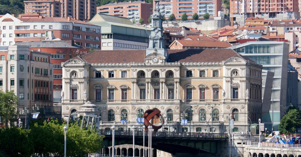 Sigue leyendo Los 7 mejores ayuntamientos de España