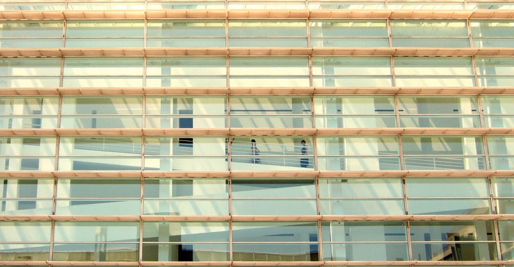 Exterior del espectacular MACBA en Barcelona (Fuente: Shlompa Plompa / Flickr)
