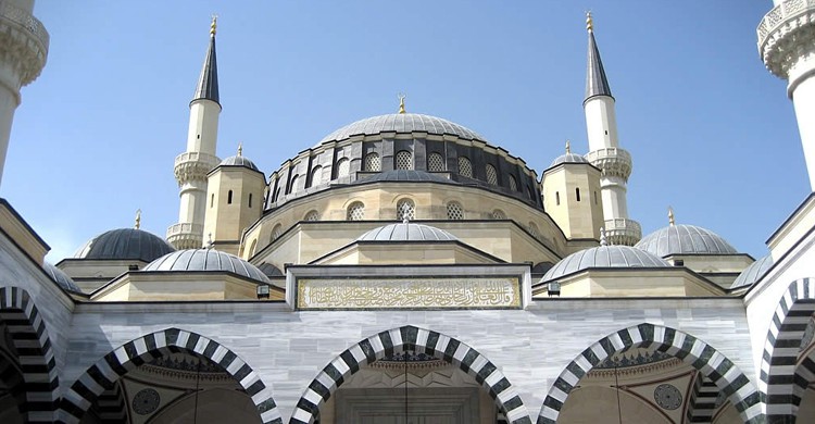 Mezquita Azadi (D-Stanley, Foter)