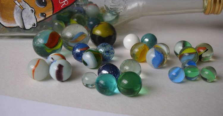 Canicas o bolindres, lo importante es divertirse (Fuente: Juan (P)ablo (R)odriguez / Flickr)