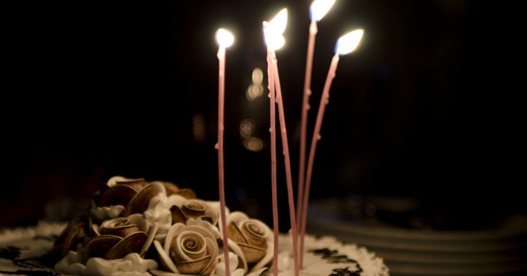 Curiosas formas de celebrar el cumpleaños (Fuente: Denis De Mesmaeker / Flickr)