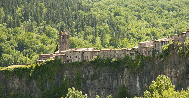 Vistas de Castellfollit de la Roca, Cataluña