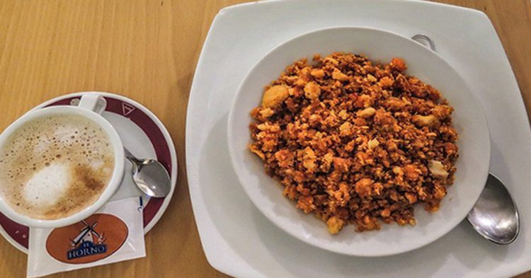 Un almuerzo contundente (Fuente: Trispasplan.com)