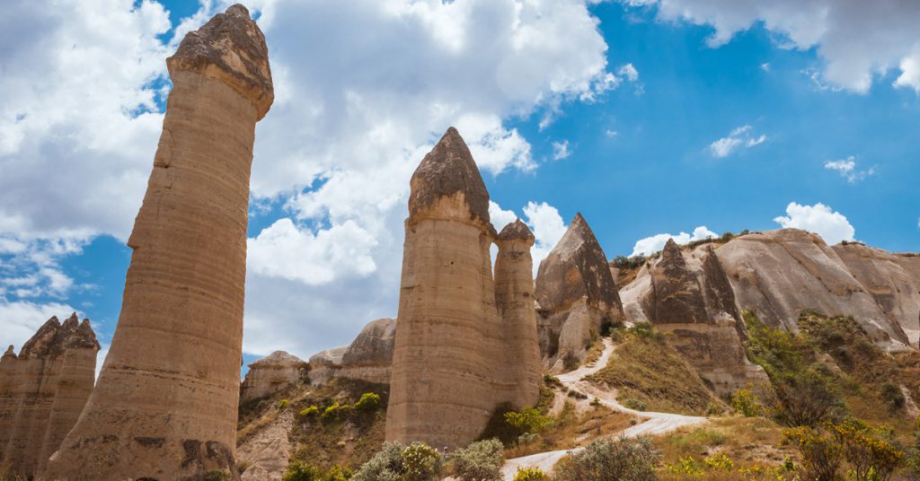 Sigue leyendo 5 montañas del mundo con formas guarras