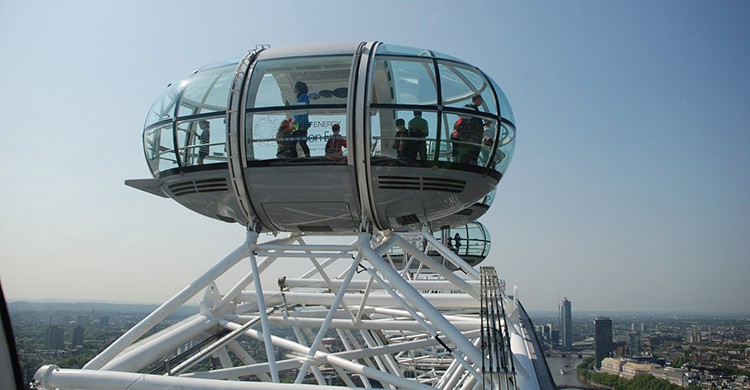 Cabina de la London Eye con pasajeros