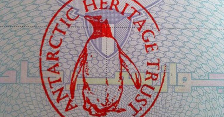 Detalle del sello de pasaporte de la Antártida (Fuente: b Af / Flickr)