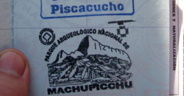 Sello de pasaporte en el Machu Picchu de Perú (Fuente: Alex Bruns / Flickr)