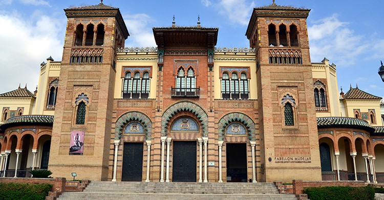 Fachada del Museo de Artes y Costumbres Populares de Sevilla