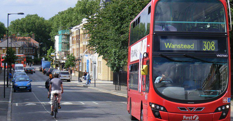 El típico autobús rojo de Inglaterra (Fuente: Sludge G /Flickr)