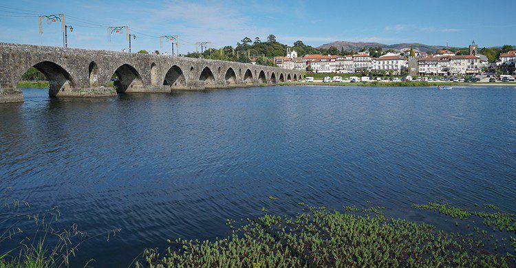 Puente en Ponte de Lima, Portugal