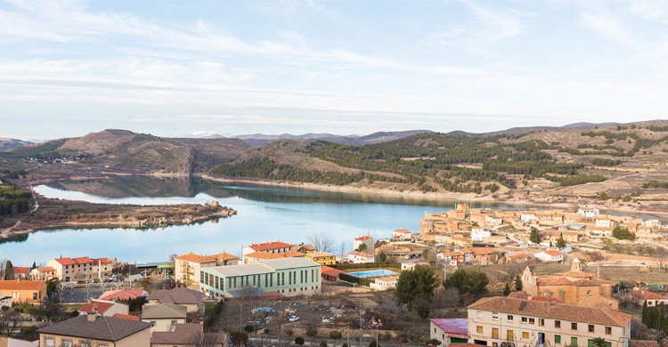 2. Nuévalos