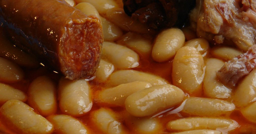 La Máquina de Lugones destaca por su fabada (lamaquinadelugones.es)