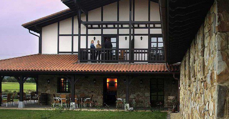 La casa rural Larrakoetxea en Bizkaia (Fuente: larrakoetxea.com)