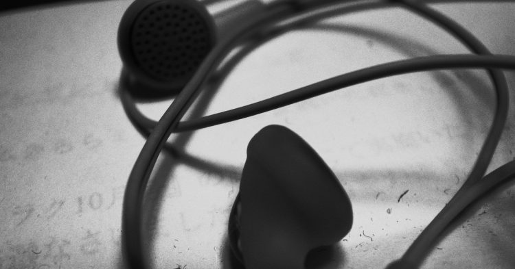 Déjate de canciones tristes y ponte a bailar (Fuente: toshiyukimai /Flickr)