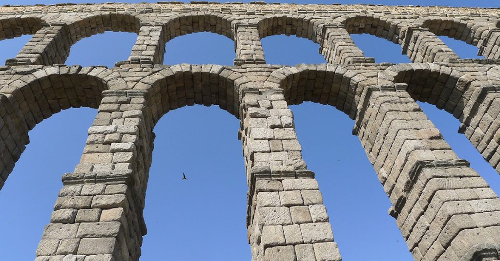 Sigue leyendo 6 curiosidades del acueducto de Segovia que te sorprenderán