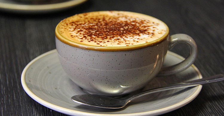 Un cappuccino recién hecho