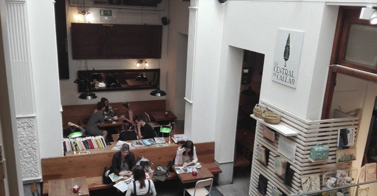 tiendas que cambian por la noche