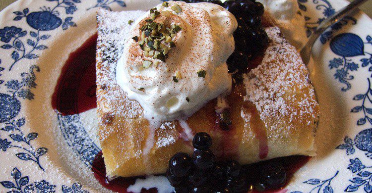 El famoso 'apfelstrudel' austriaco (Fuente: Bjorn Laczay / Flickr)