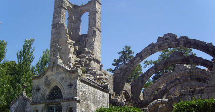 Vistas de Ruinas de Santa Mariña en Cambados, Galicia (Fuente: Septem Trionis / Flickr)