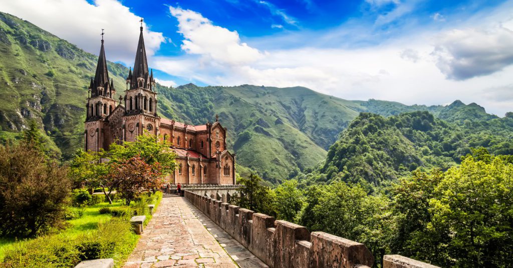 imagen basílica nuestra señora Batallas Covadonga Asturias