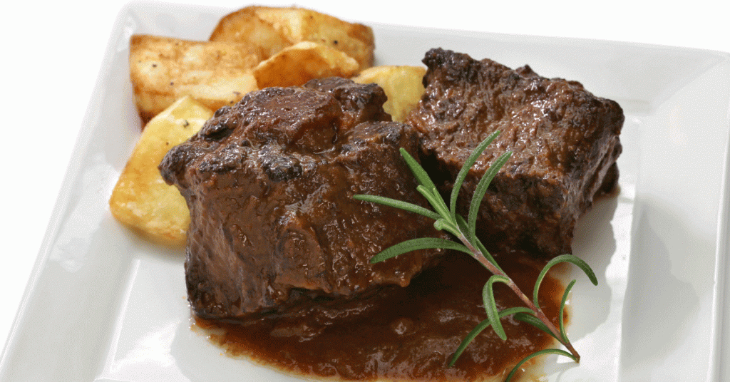 Sigue leyendo Los 12 mejores sitios donde comer rabo de toro en España