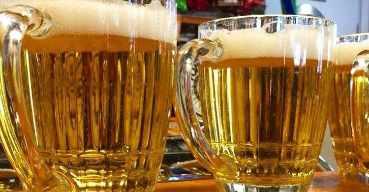 Na dne, lugar ideal para tomar algo barato en Samara, Rusia (Fuente: Facebook Жигулевское Пиво)