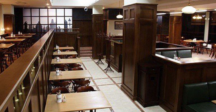 Taberna Pilzner en Samara, Rusia (Fuente: a-a-ah.com)