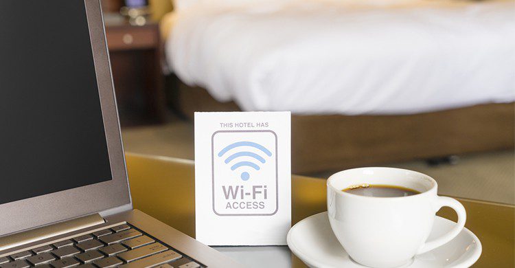 Red wifi en hotel (istock)