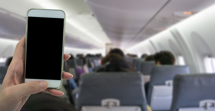 apagar el movil durante el vuelo