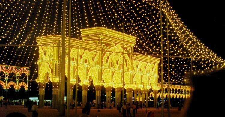 El encendido es uno de los imprescindibles de la Feria de Córdoba (Fuente: Eladio Osuna )