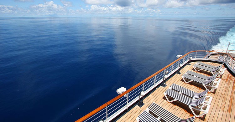 Tumbonas en un crucero