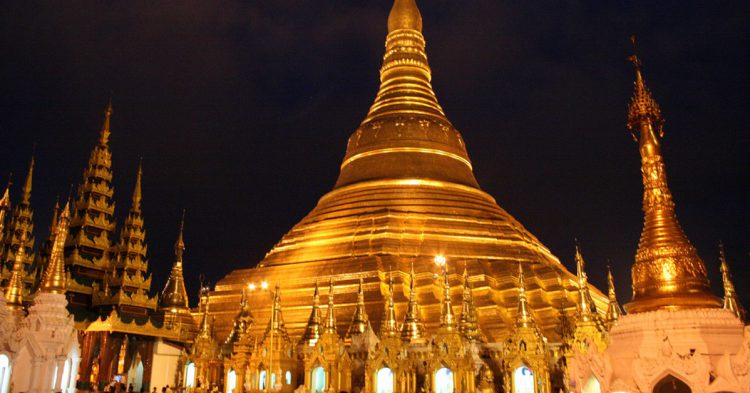 El complejo religioso de Shwedagon Paya en Rangún, Birmania (FUente: Michele Bruschetta / Flickr)