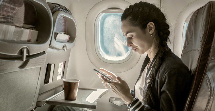 usar el movil durante el vuelo