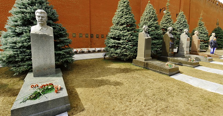 Necrópolis de la Muralla del Kremlin