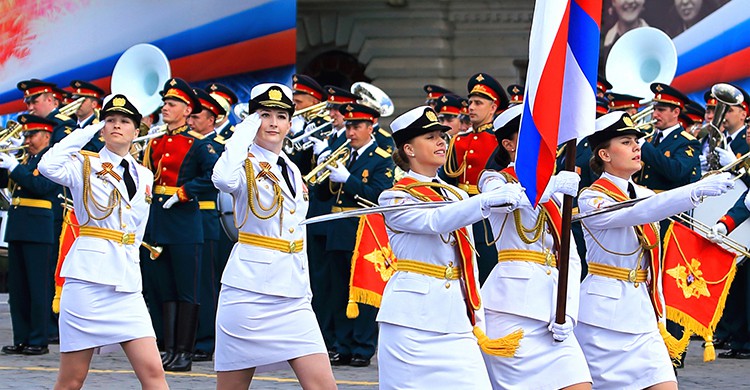 Un desfile militar en la Plaza Roja de Moscú