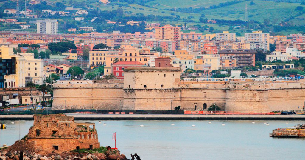 imagen antigua fortaleza Citavecchia