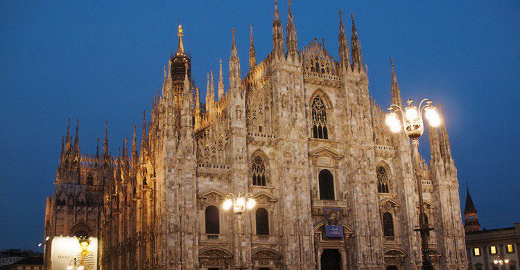 El famoso Duomo de Milán en Italia (Fuente: Kevin Poh / Flickr)