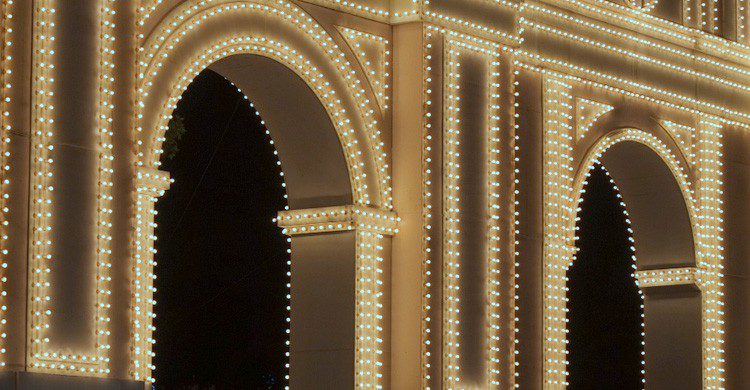 La portada de la Feria de Granada (Fuente: Flickr / Landhalauts)